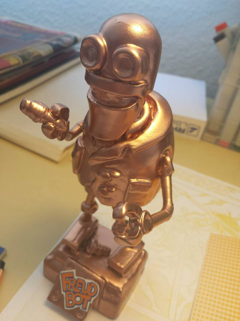 FreudBot Statue 04.png